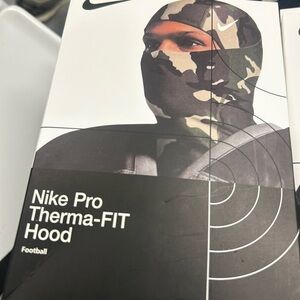 Nike Camouflage Therma-FIT Hood Brand new Multiple ones